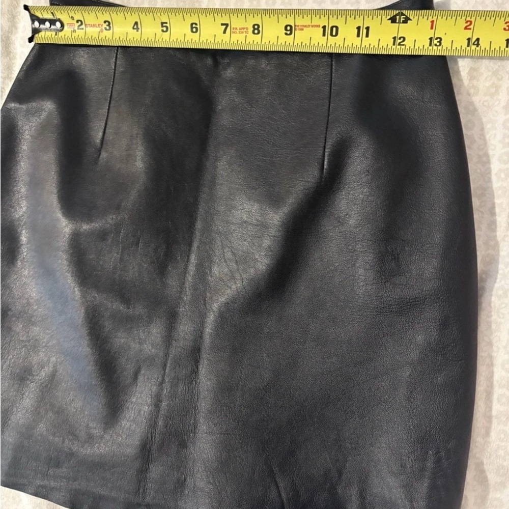 Women’s Wilsons Pelle Studio Genuine Leather Black Mini Skirt Size 4 - Picture 5 of 7